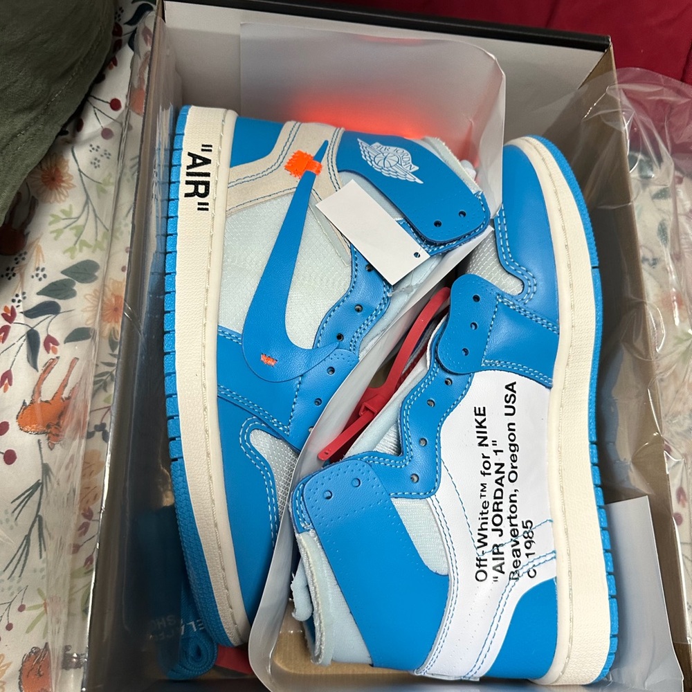 Air Jordan x Off White Retro High OG ‘UNC’